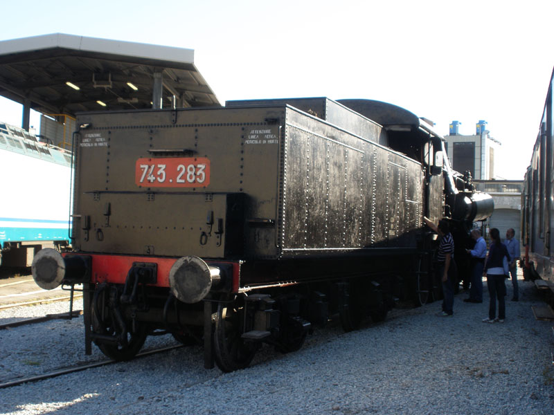  Locomotive a Torino Smistamento 2011 - Locomotiva a Vapore 743.283