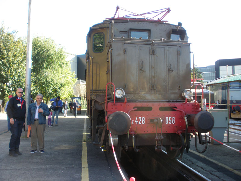  Locomotive a Torino Smistamento 2011 - Locomotiva Elettrica E428.058