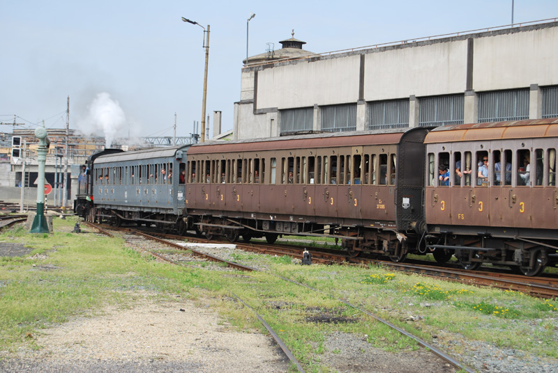  Locomotive a Torino Smistamento 2013: Carrozze Centoporte 