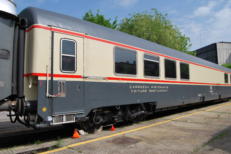  Locomotive a Torino Smistamento 2013: Carrozza Ristorante 