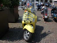 Vespa_Raduno_Torino_2011_10