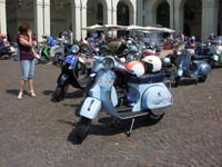 Vespa_Raduno_Torino_2011_14