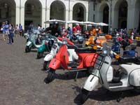 Vespa_Raduno_Torino_2011_19