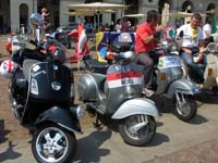 Vespa_Raduno_Torino_2011_45