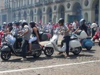 Vespa_Raduno_Torino_2011_57