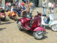 Vespa_Raduno_Torino_2011_76