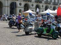 Vespa_Raduno_Torino_2011_8