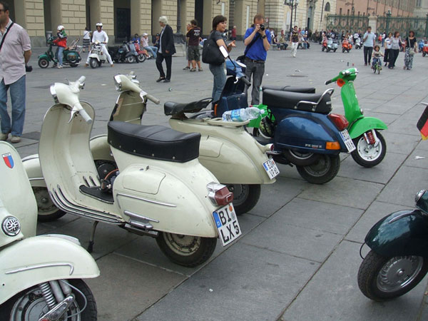 Scooter Vespa a Torino