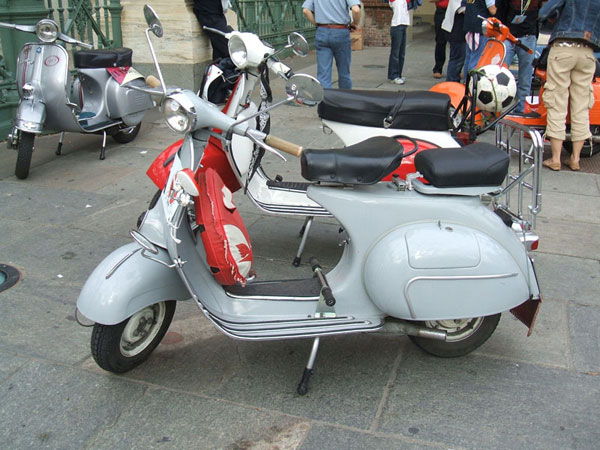 Scooter Vespa a Torino