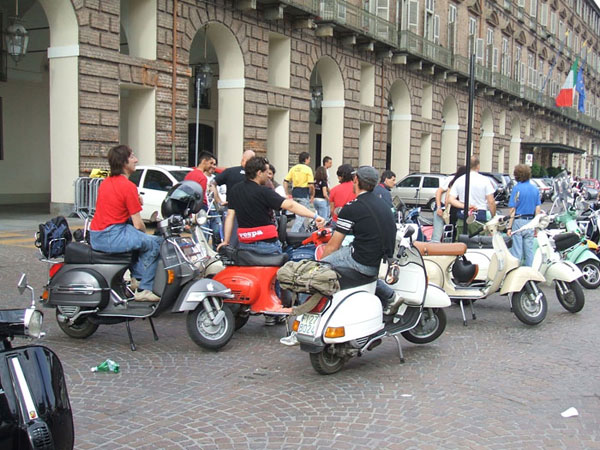 Scooter Vespa a Torino