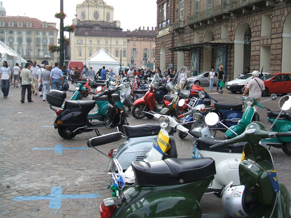 Scooter Vespa a Torino