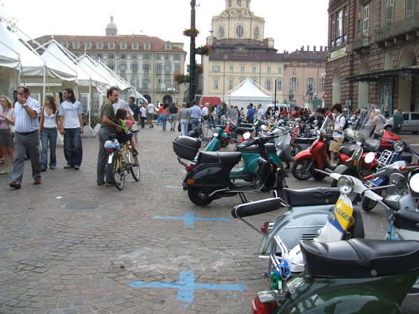 Scooter Vespa a Torino