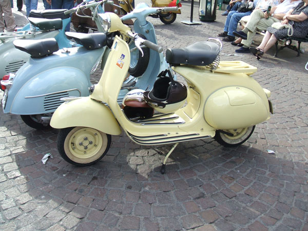 Scooter Vespa a Torino