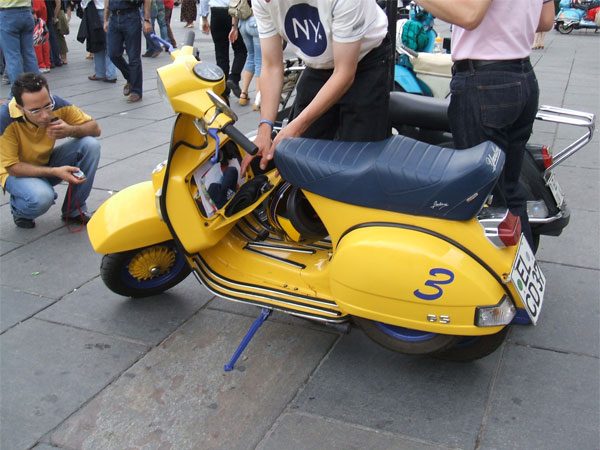 Scooter Vespa a Torino