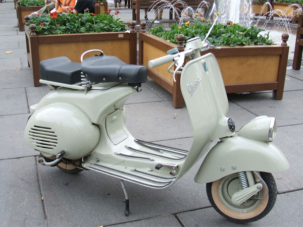 Scooter Vespa a Torino