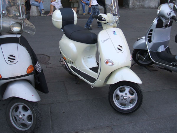 Scooter Vespa a Torino