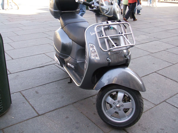 Scooter Vespa a Torino