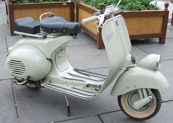 Scooter Vespa uno dei primi esemplari ancora in circolazione