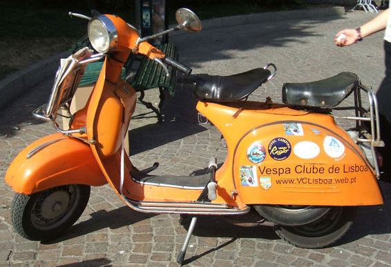 Scooter Vespa da Lisbona